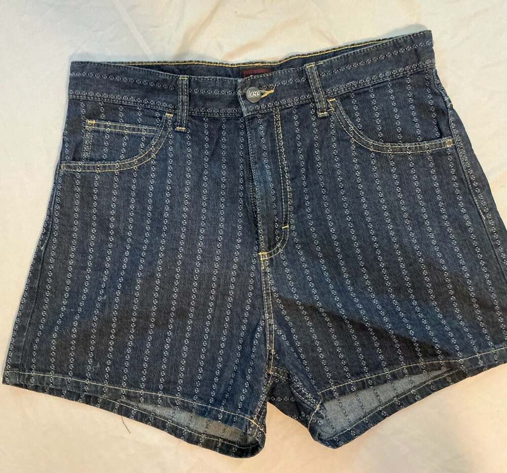 NWT Lee  3 Short Mid Rise Indigo Rush Size 10 Striped Denim Shorts